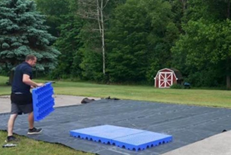 INSTASPLASH The Original Jumping Pillows